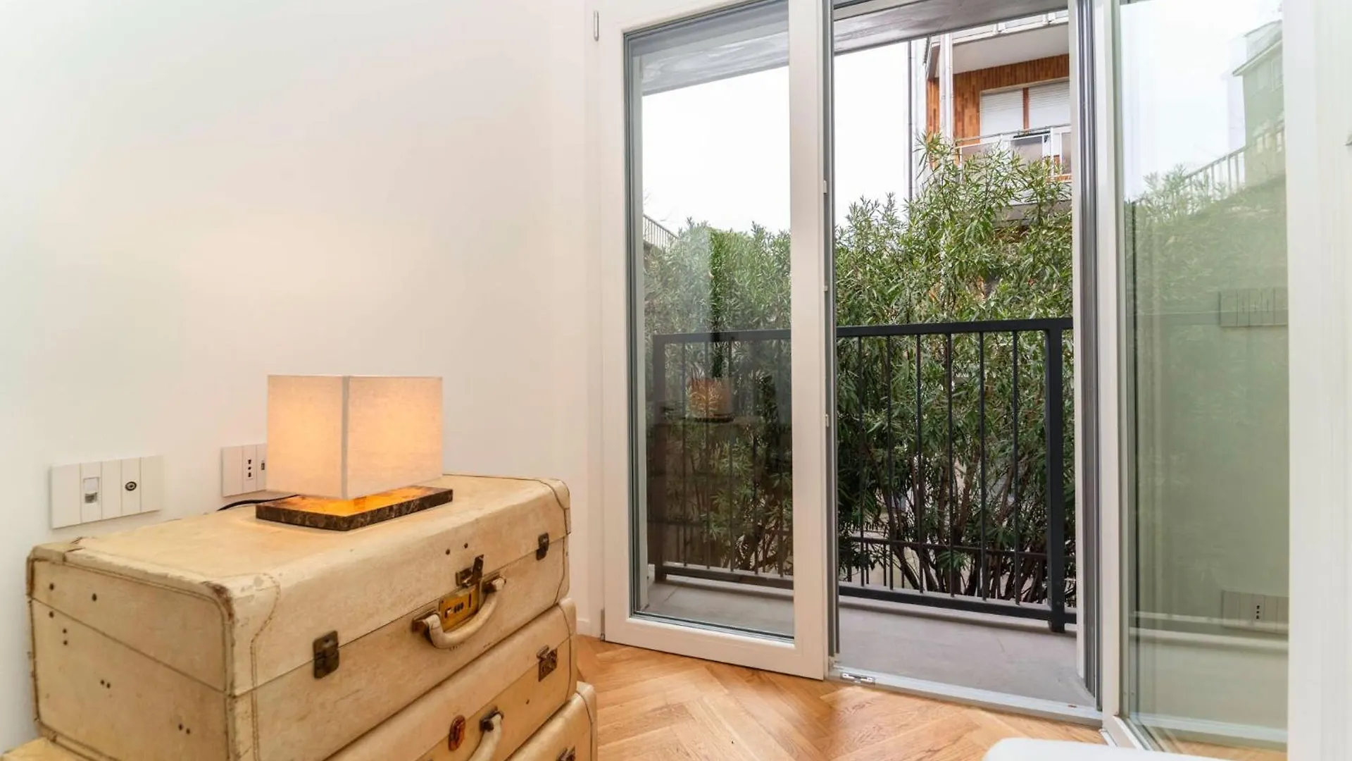 Nivola House, Bilocale Su Tre Livelli E Terrazzo Apartment Milan 0*,  Italy