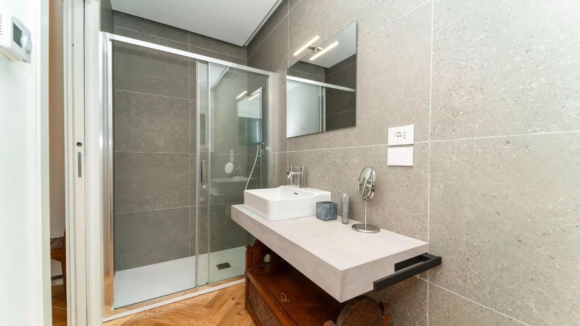Nivola House, Bilocale Su Tre Livelli E Terrazzo Apartment Milan